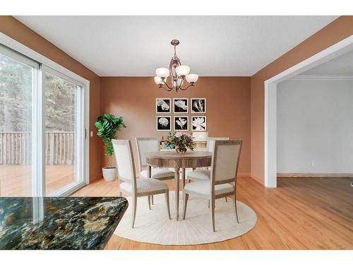 6028 Dalford Road Nw, Calgary, AB - Indoor Photo Showing Dining Room