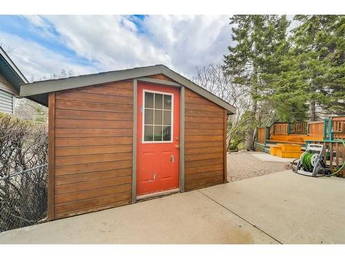 6028 Dalford Road Nw, Calgary, AB - Outdoor With Exterior