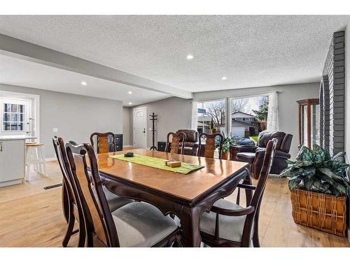 456 Cedarille Crescent Sw, Calgary, AB - Indoor Photo Showing Dining Room