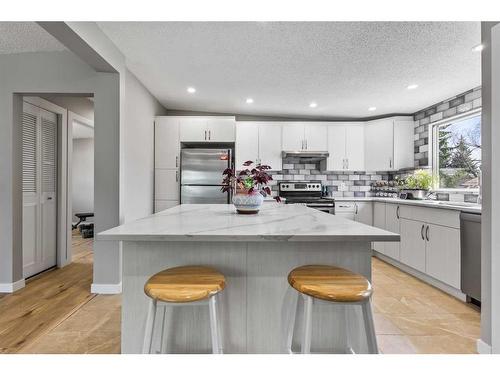 456 Cedarille Crescent Sw, Calgary, AB - Indoor Photo Showing Kitchen With Upgraded Kitchen