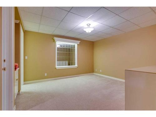 212-5555 Elbow Drive Sw, Calgary, AB - Indoor Photo Showing Other Room