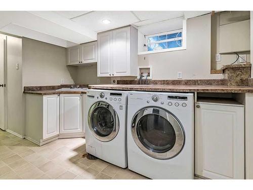 11003 Brae Road Sw, Calgary, AB - Indoor Photo Showing Laundry Room