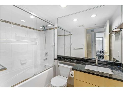 404-650 10 Street Sw, Calgary, AB - Indoor Photo Showing Bathroom