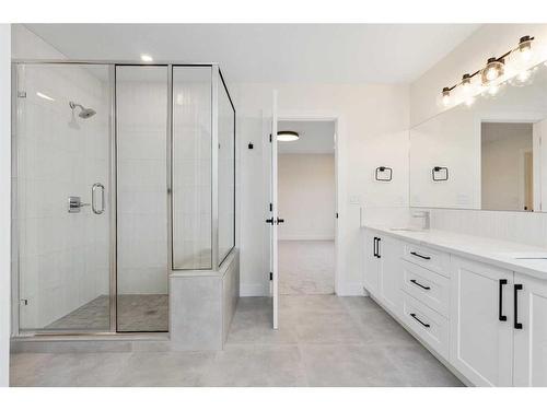 813 Mandalay Link, Carstairs, AB - Indoor Photo Showing Bathroom