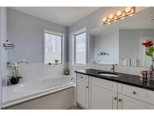 26 Hidden Ridge Close Nw, Calgary, AB - Indoor Photo Showing Bathroom