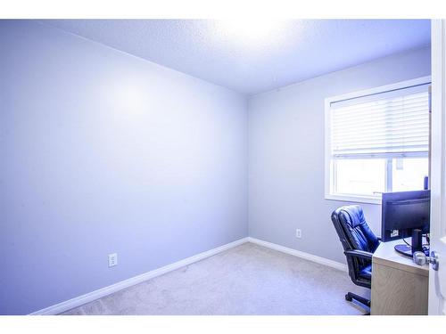 1604-703 Luxstone Square Sw, Airdrie, AB - Indoor Photo Showing Office