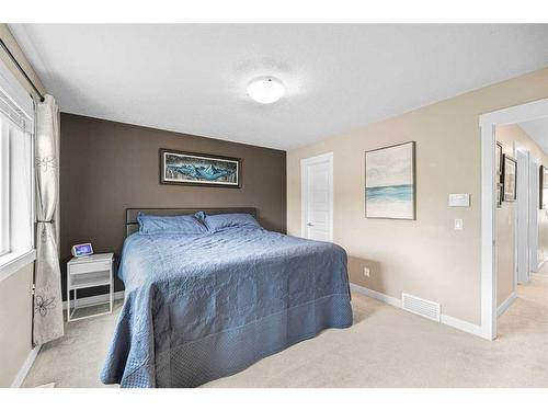 112 Ridge View Close, Cochrane, AB - Indoor Photo Showing Bedroom