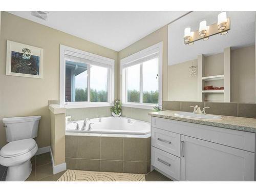 112 Ridge View Close, Cochrane, AB - Indoor Photo Showing Bathroom