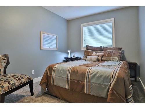 148 Hidden Circle Nw, Calgary, AB - Indoor Photo Showing Bedroom
