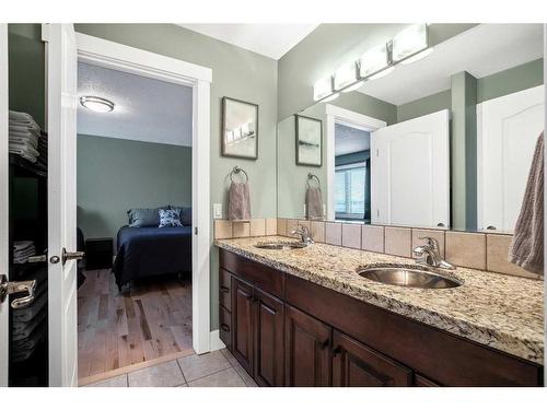 134 Montenaro Crescent, Rural Rocky View County, AB - Indoor Photo Showing Bathroom