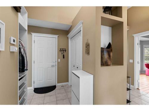 242 Mt Alberta Place Se, Calgary, AB - Indoor Photo Showing Laundry Room