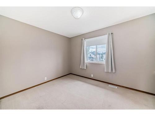 70 Cranfield Crescent Se, Calgary, AB - Indoor Photo Showing Other Room