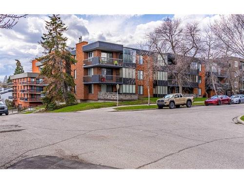302-345 4 Avenue Ne, Calgary, AB - Outdoor With Balcony With Facade