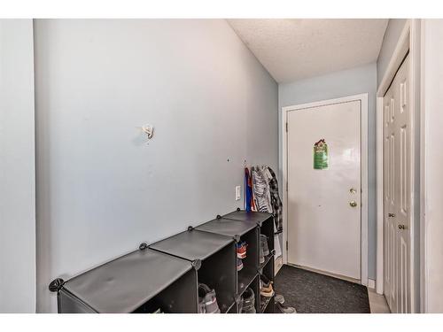 207 Citadel Meadow Grove Nw, Calgary, AB - Indoor Photo Showing Other Room