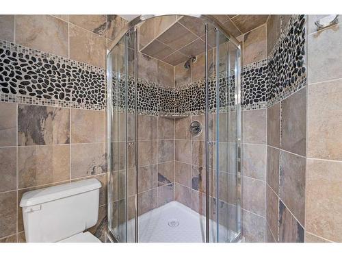 24 Westrose Avenue, Claresholm, AB - Indoor Photo Showing Bathroom