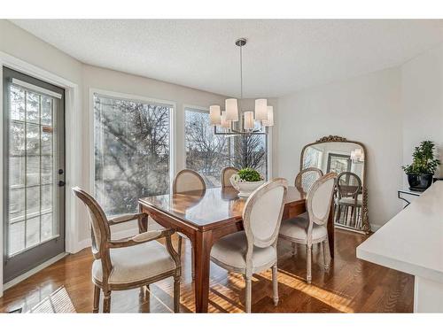 164 Scandia Hill Nw, Calgary, AB - Indoor Photo Showing Dining Room