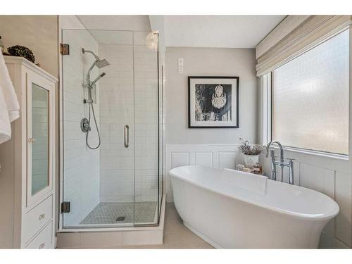 164 Scandia Hill Nw, Calgary, AB - Indoor Photo Showing Bathroom
