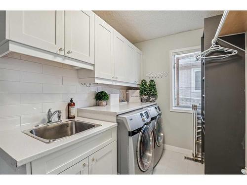 164 Scandia Hill Nw, Calgary, AB - Indoor Photo Showing Laundry Room