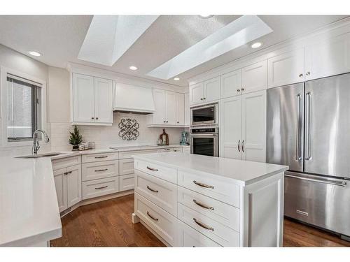 164 Scandia Hill Nw, Calgary, AB - Indoor Photo Showing Kitchen With Upgraded Kitchen