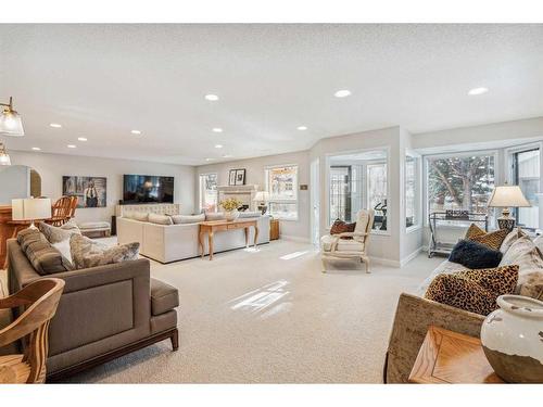 164 Scandia Hill Nw, Calgary, AB - Indoor Photo Showing Living Room