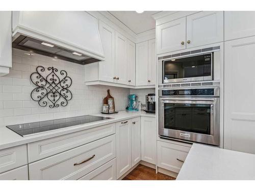 164 Scandia Hill Nw, Calgary, AB - Indoor Photo Showing Kitchen With Upgraded Kitchen