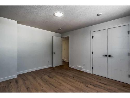 1010 Hunterhaven Road Nw, Calgary, AB - Indoor Photo Showing Other Room