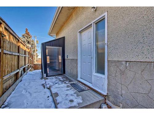 1010 Hunterhaven Road Nw, Calgary, AB - Outdoor With Exterior