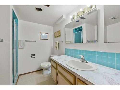 4836 Dalhousie Drive Nw, Calgary, AB - Indoor Photo Showing Bathroom