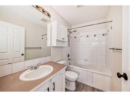45 Cimarron Meadows Road, Okotoks, AB - Indoor Photo Showing Bathroom