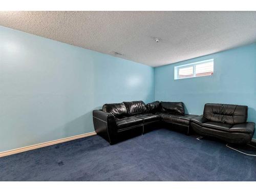 103 Saddlemead Green Ne, Calgary, AB - Indoor Photo Showing Living Room