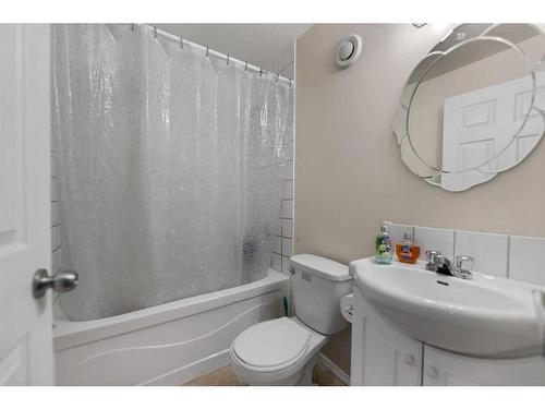 103 Saddlemead Green Ne, Calgary, AB - Indoor Photo Showing Bathroom