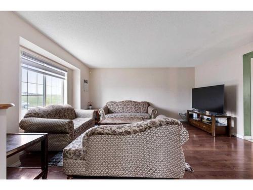 103 Saddlemead Green Ne, Calgary, AB - Indoor Photo Showing Bedroom