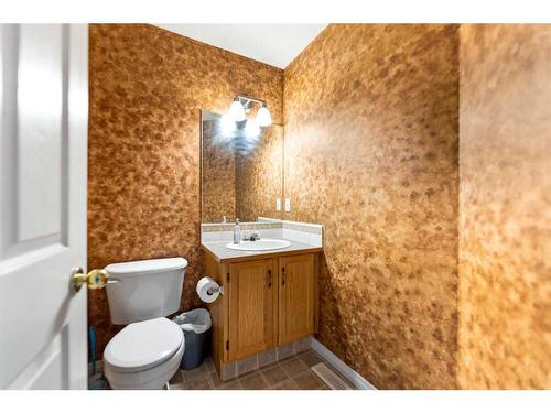 103 Saddlemead Green Ne, Calgary, AB - Indoor Photo Showing Bathroom