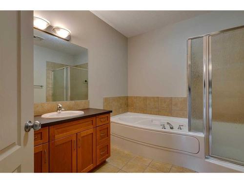 409-20 Discovery Ridge Close Sw, Calgary, AB - Indoor Photo Showing Bathroom