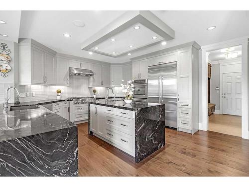 32 Aspen Ridge Manor Sw, Calgary, AB - Indoor Photo Showing Kitchen With Upgraded Kitchen