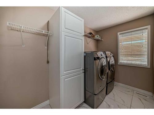 362 Inverness Park Se, Calgary, AB - Indoor Photo Showing Laundry Room