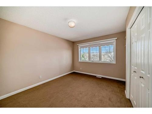 362 Inverness Park Se, Calgary, AB - Indoor Photo Showing Other Room