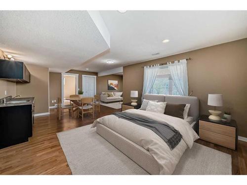 362 Inverness Park Se, Calgary, AB - Indoor Photo Showing Bedroom