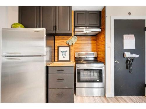 1501,1507,1511,1515 35 Street Se, Calgary, AB - Indoor Photo Showing Kitchen