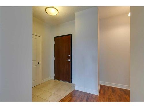 2504-910 5 Avenue Sw, Calgary, AB - Indoor Photo Showing Other Room