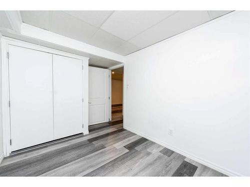 6908 15 Avenue Se, Calgary, AB - Indoor Photo Showing Other Room