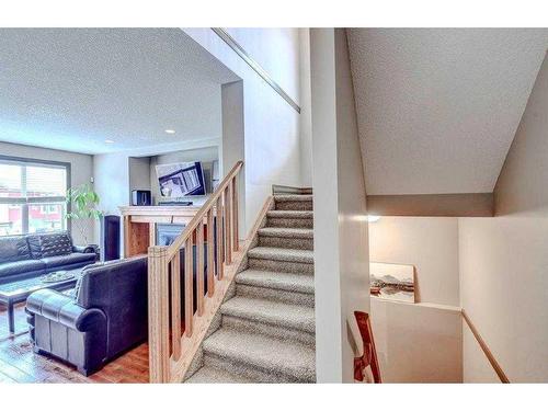 182 Evanspark Circle Nw, Calgary, AB - Indoor Photo Showing Other Room
