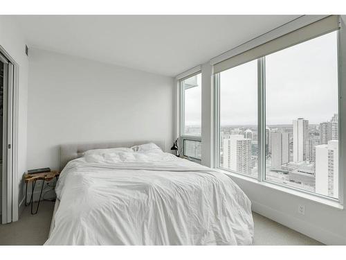 2806-901 10 Avenue Sw, Calgary, AB - Indoor Photo Showing Bedroom