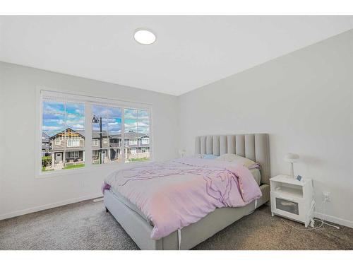 32 Creekstone Drive Sw, Calgary, AB - Indoor Photo Showing Bedroom
