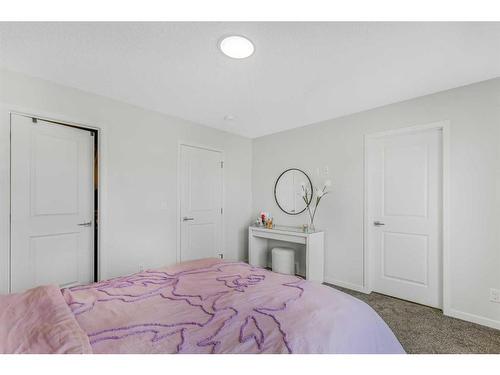 32 Creekstone Drive Sw, Calgary, AB - Indoor Photo Showing Bedroom