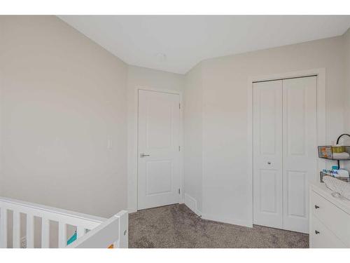 32 Creekstone Drive Sw, Calgary, AB - Indoor Photo Showing Other Room