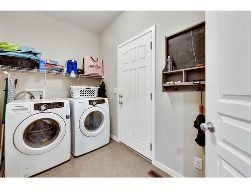 1025 Brightoncrest Common Se, Calgary, AB - Indoor Photo Showing Laundry Room