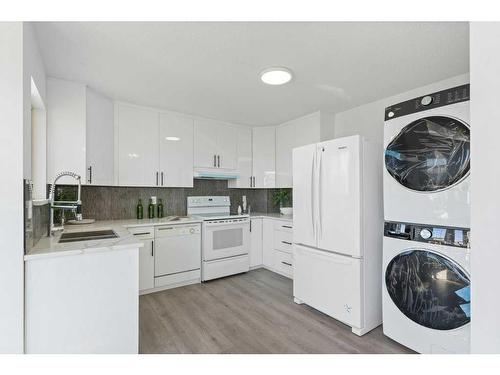19 San Diego Place Ne, Calgary, AB - Indoor Photo Showing Laundry Room