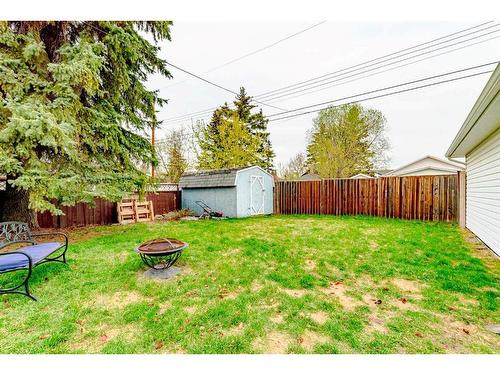 4730 49 Street, Olds, AB - Outdoor With Backyard