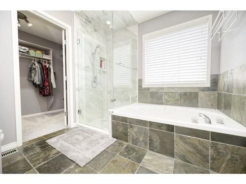 949 Panorama Hills Drive Nw, Calgary, AB - Indoor Photo Showing Bathroom